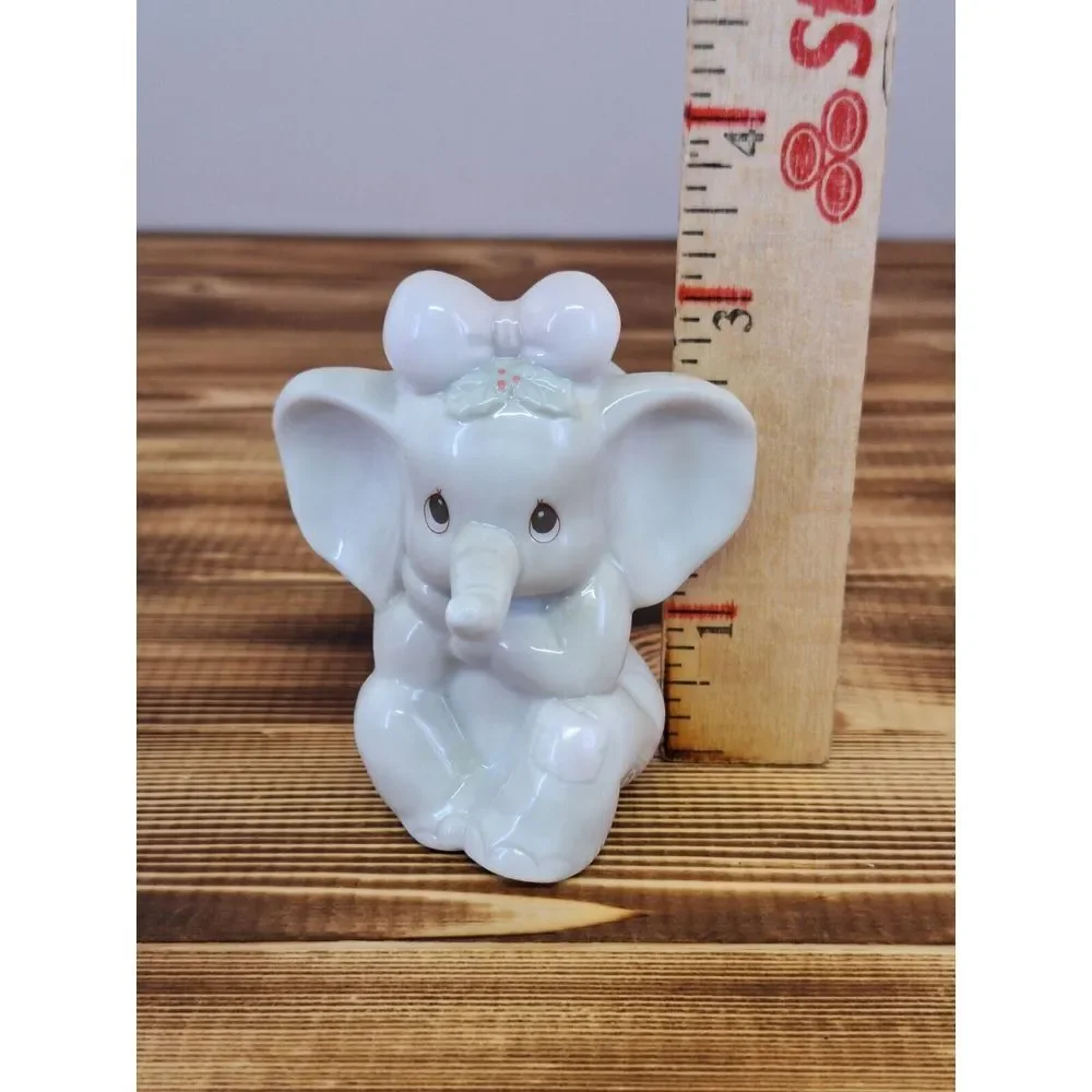 RARE Vintage 1993 Precious‎ Moments Holiday Elephant Light Red Light